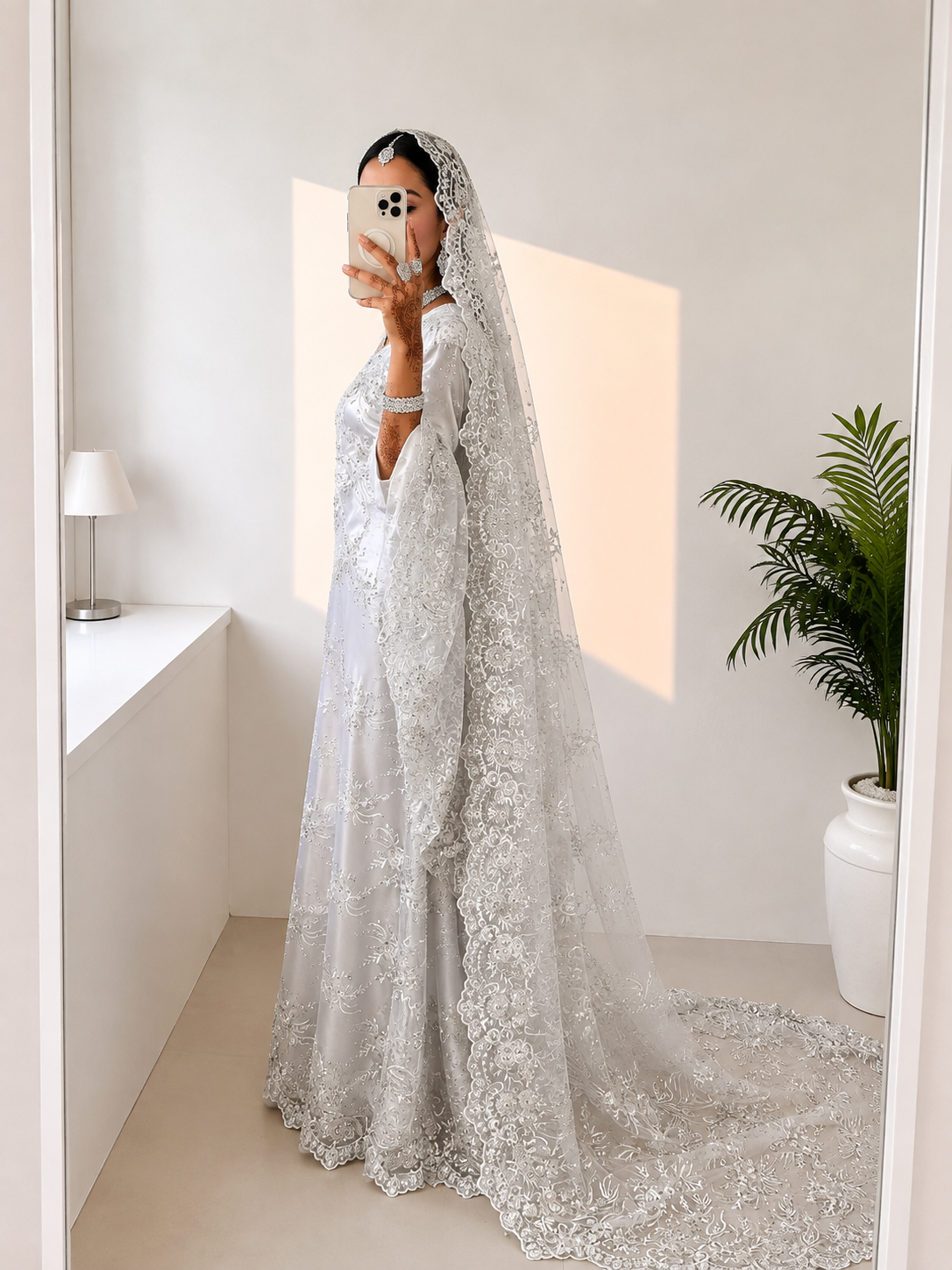 BRIDAL DIRAC NAILAT