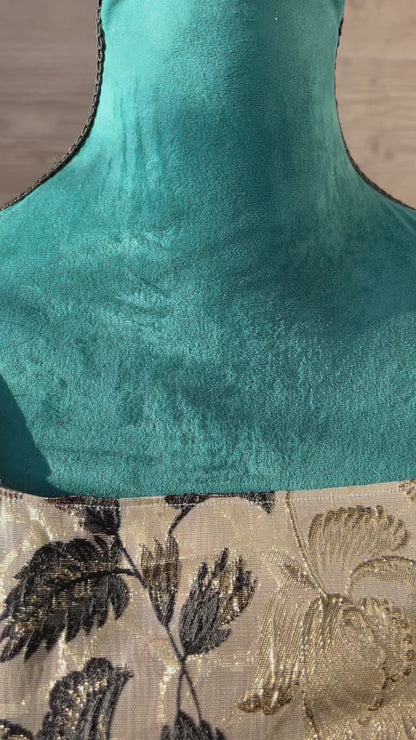 Brocart black and gold